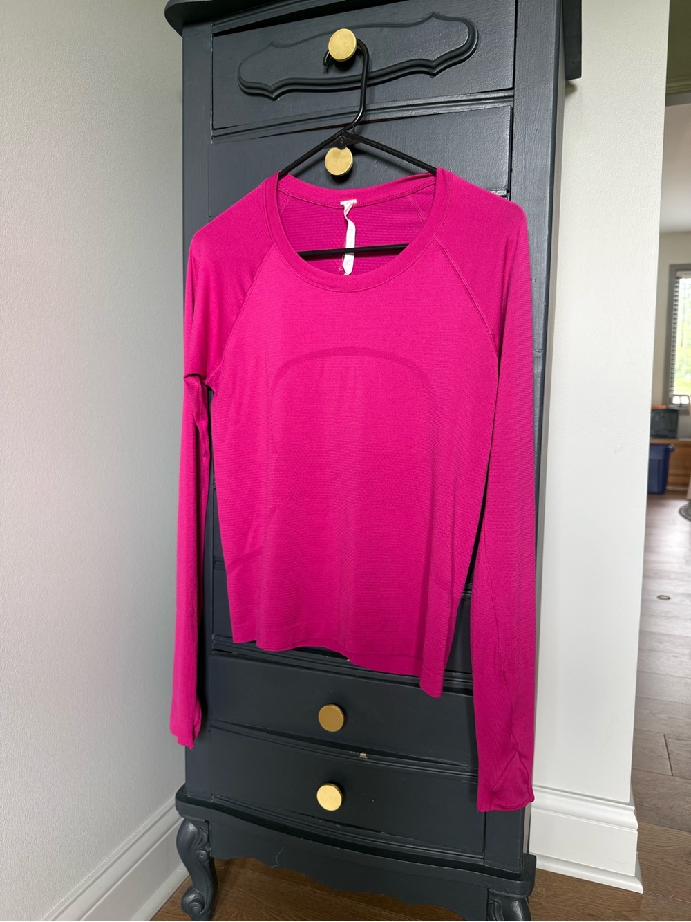 Lululemon Swiftly Tech Long-Sleeve Shirt 2.0 Waist Length - Bright Pink Size 8